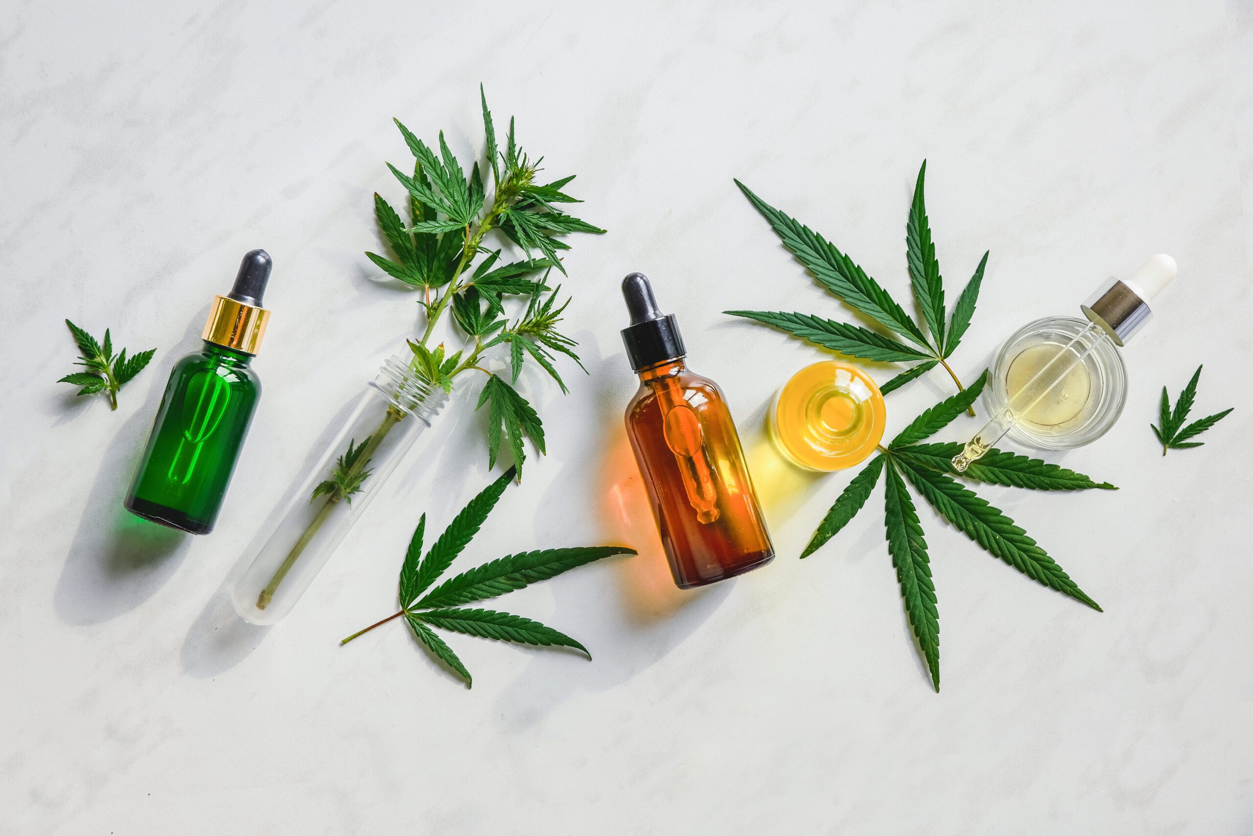 CBD DRINKS, OILS & EDIBLES